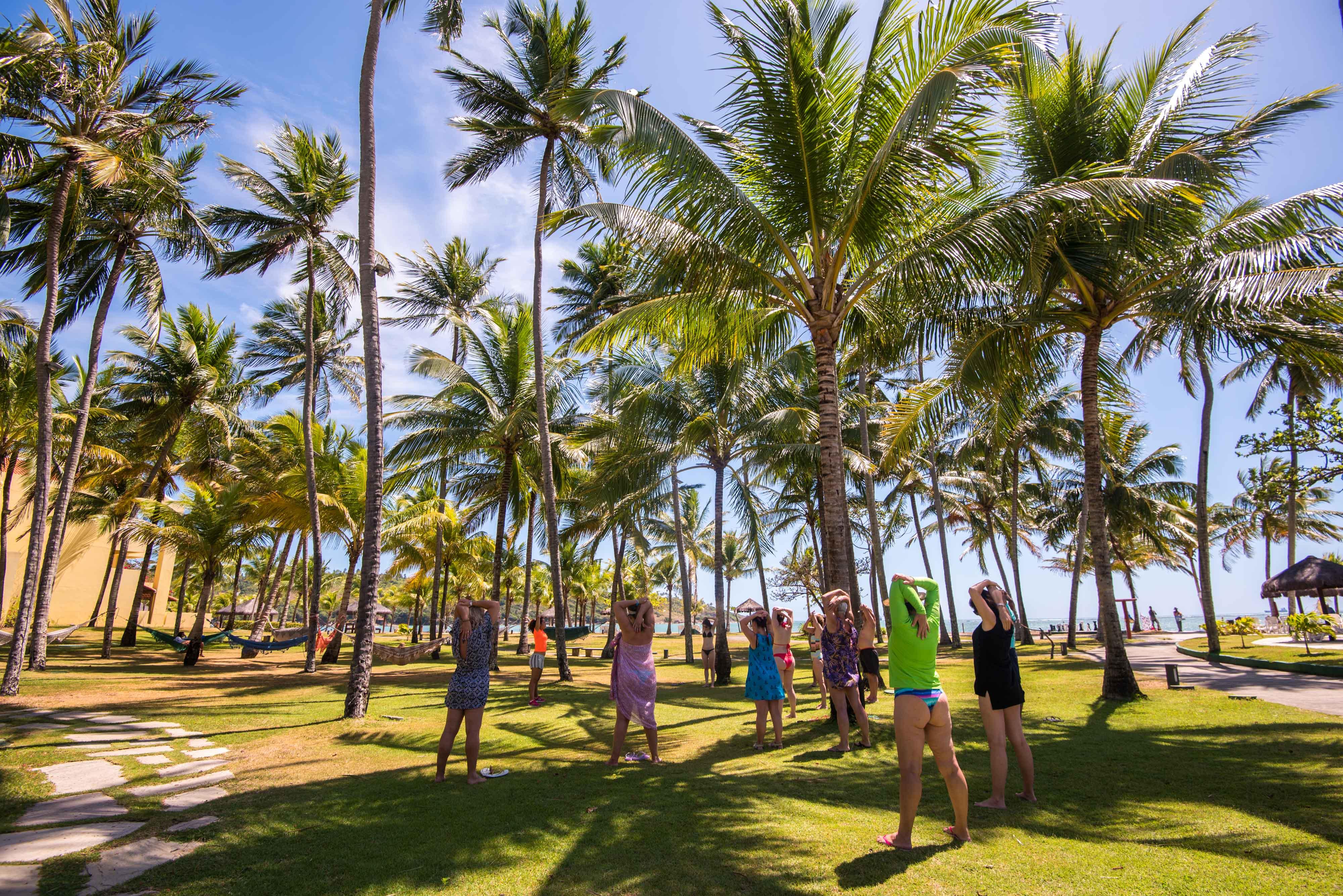 Vila Gale Cabo Кабу-ди-Санту-Агостинью Экстерьер фото A group of tourists at the resort