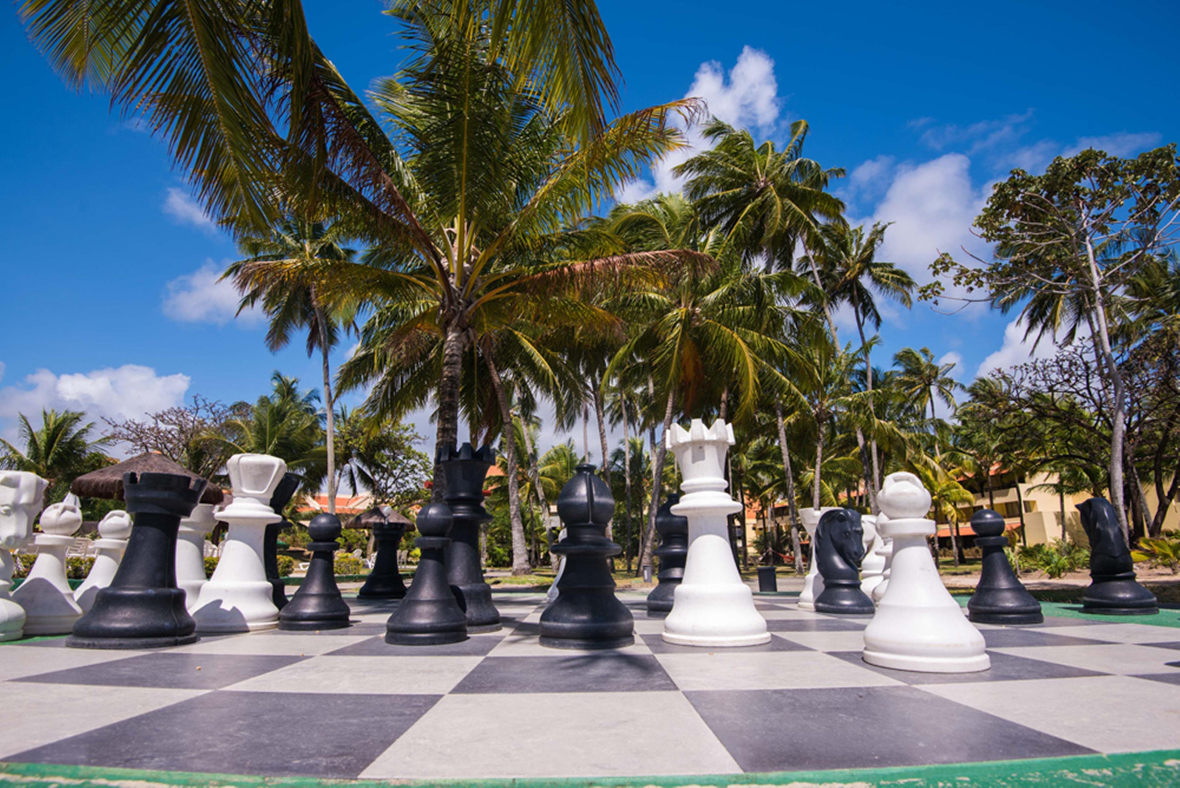 Vila Gale Cabo Кабу-ди-Санту-Агостинью Экстерьер фото A giant chess set in the resort