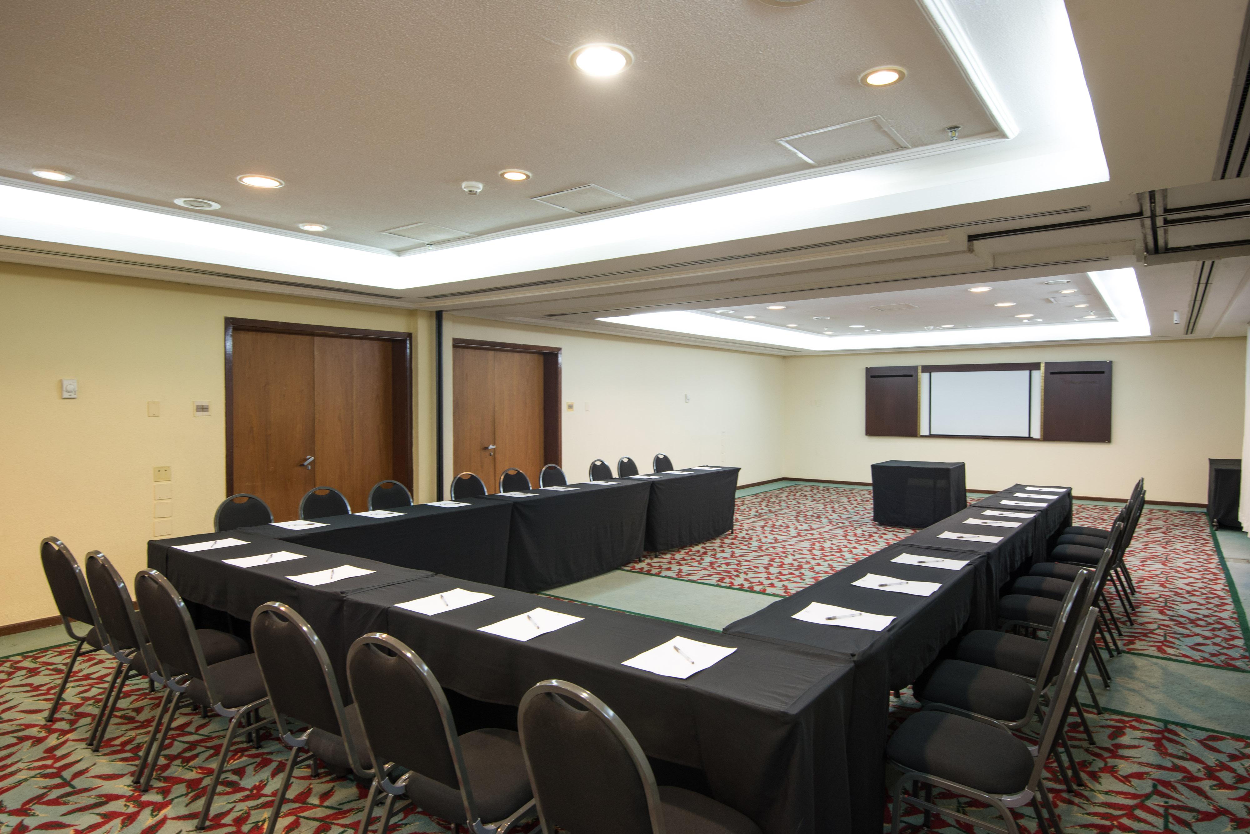 Vila Gale Cabo Кабу-ди-Санту-Агостинью Экстерьер фото Meeting room