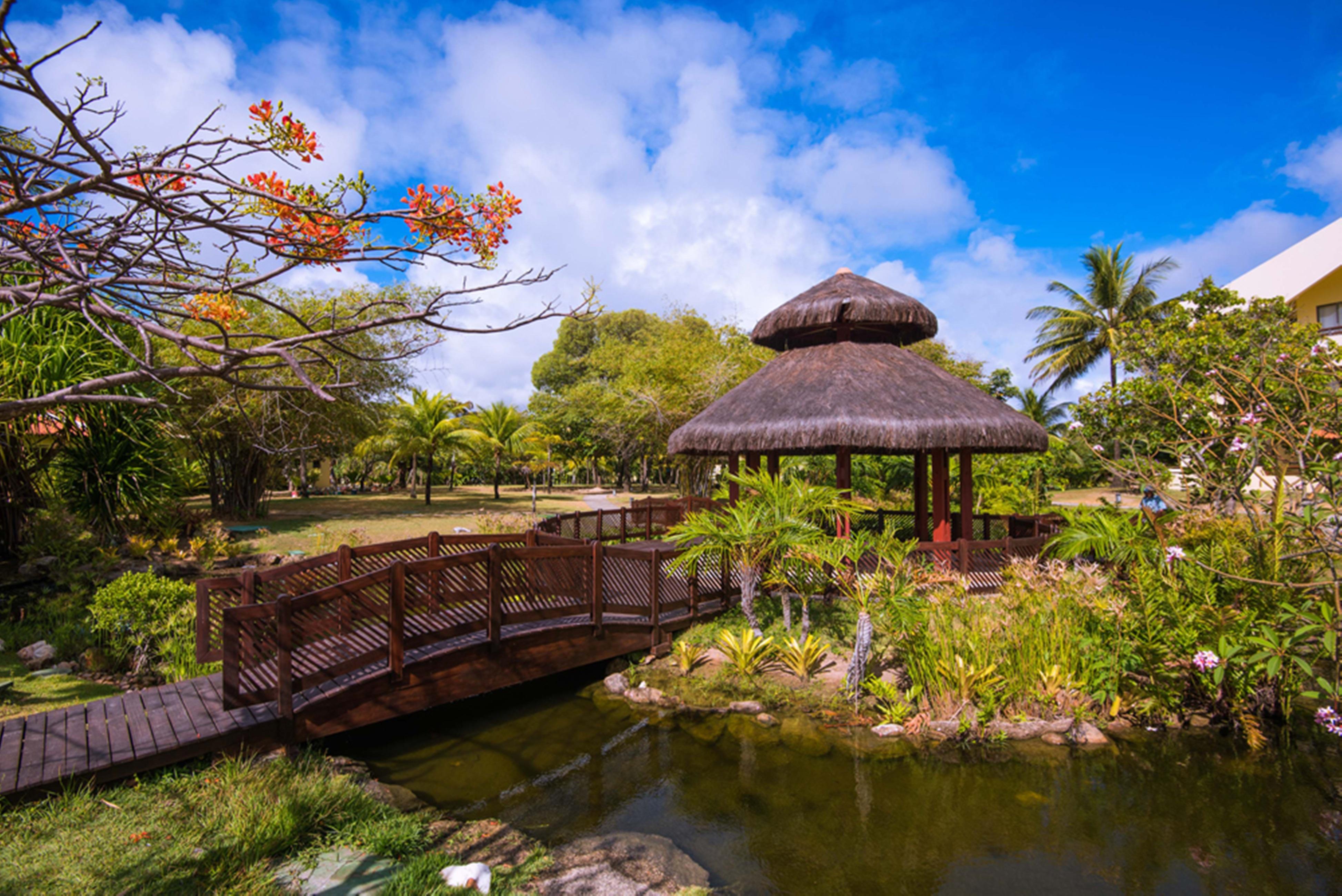 Vila Gale Cabo Кабу-ди-Санту-Агостинью Экстерьер фото The park's Japanese garden