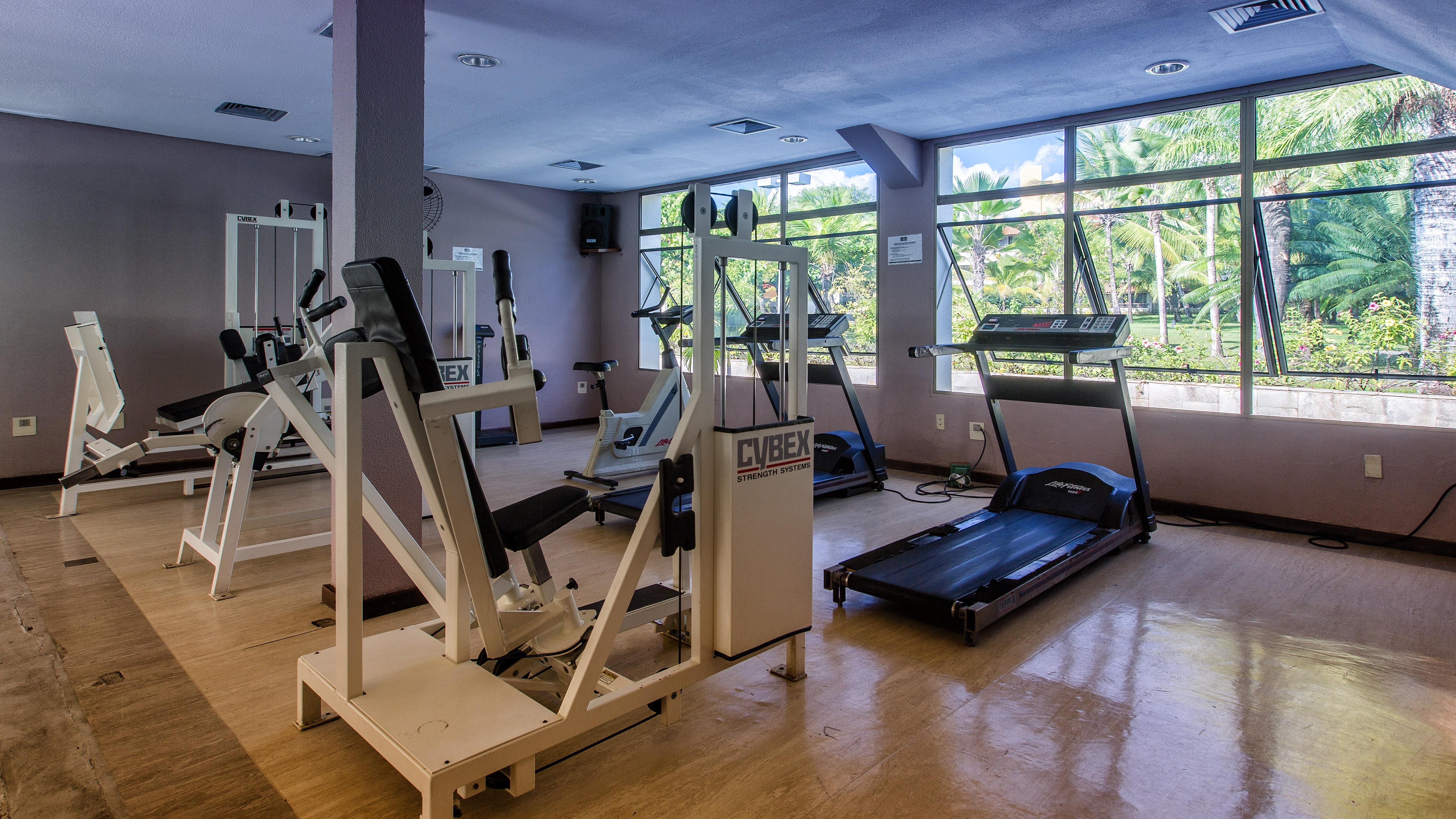 Vila Gale Cabo Кабу-ди-Санту-Агостинью Экстерьер фото The gym at the hotel
