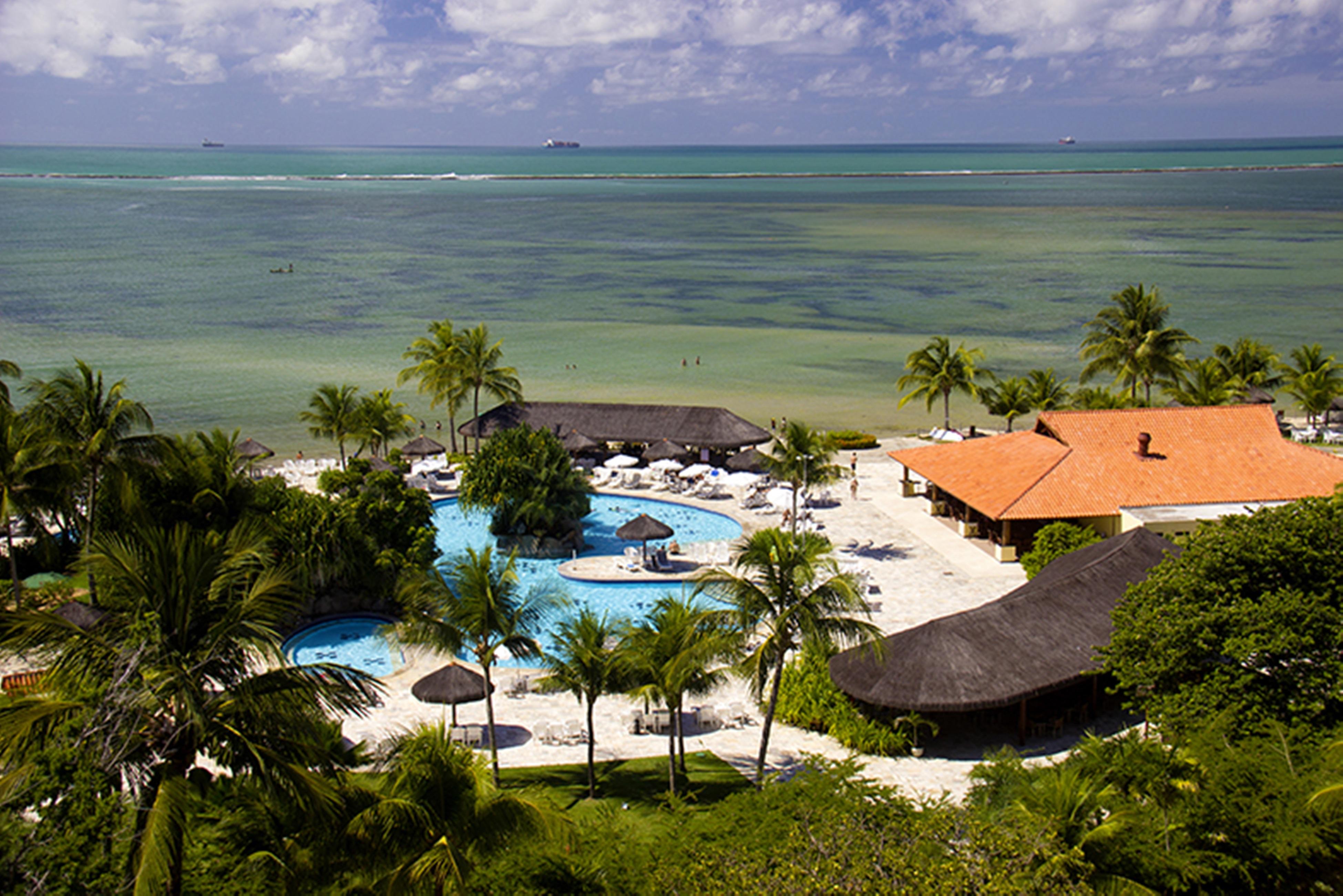 Vila Gale Cabo Кабу-ди-Санту-Агостинью Экстерьер фото The resort's beach